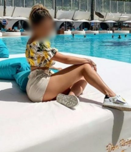 Atakent'in Büyüleyici Escort Bayanı ile Özel Anlar