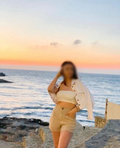Atakent'in Büyüleyici Escort Bayanı ile Özel Anlar
