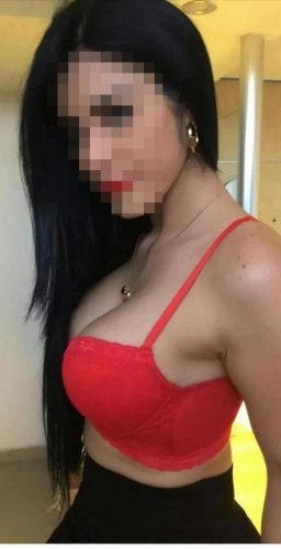 Kaliteli öpüşmeyi seven eskort Halide