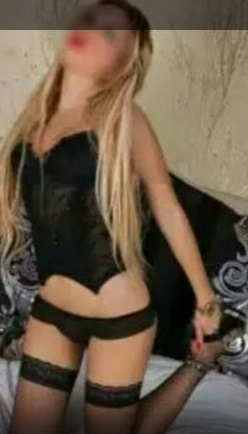 Olağanüstü masaj yapan bayan Perran